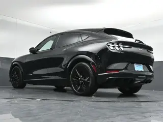 Ford Mustang Mach-E 2025 AWD GT 4 puertas SUV