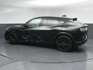 Ford Mustang Mach-E 2025 AWD GT 4 puertas SUV