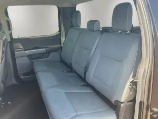 Ford F-150 2025 4x4 XLT 4 puertas SuperCrew 5.5 pies SB