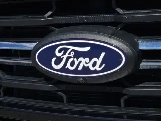 Ford F-150 2024 4x4 XLT 4 puertas SuperCrew 5.5 pies. SB