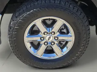 Ford F-150 2024 4x4 XLT 4 puertas SuperCrew 5.5 pies. SB