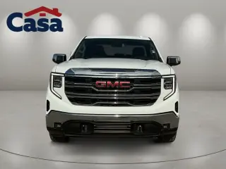 GMC Sierra 1500 2025 4x4 SLT Cabina Crew 4 puertas 1.98 m (6.6 pies)