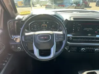 GMC Sierra 1500 2025 4x4 SLT Cabina Crew 4 puertas 5.8 ft. Caja corta