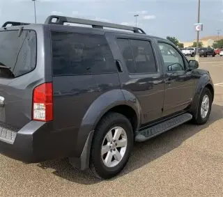 2012 Nissan Pathfinder SV SUV