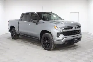 Chevrolet Silverado 1500 2024 4x4 RST 4 puertas Cabina Crew 5.8 pies. SB