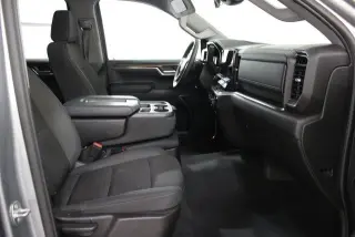 Chevrolet Silverado 1500 2024 4x4 RST 4 puertas Cabina Crew 5.8 pies. SB