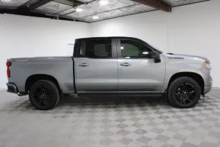 Chevrolet Silverado 1500 2024 4x4 RST 4 puertas Cabina Crew 5.8 pies. SB