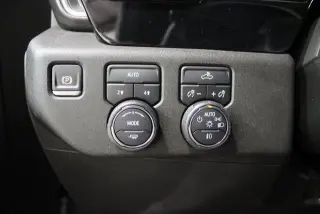 Chevrolet Silverado 1500 2024 4x4 RST 4 puertas Cabina Crew 5.8 pies. SB