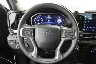 Chevrolet Silverado 1500 2024 4x4 RST 4 puertas Cabina Crew 5.8 pies. SB