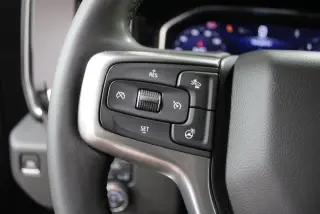 Chevrolet Silverado 1500 2024 4x4 RST 4 puertas Cabina Crew 5.8 pies. SB