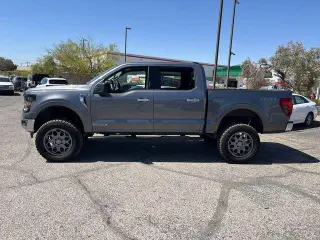 Ford F-150 2024 4x4 XLT 4 puertas SuperCrew 5.5 pies SB