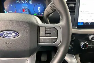 Ford F-150 2025 4x4 XLT 4 puertas SuperCrew 5.5 pies. SB