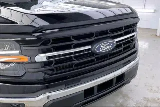 Ford F-150 2025 4x4 XLT 4 puertas SuperCrew 5.5 pies. SB