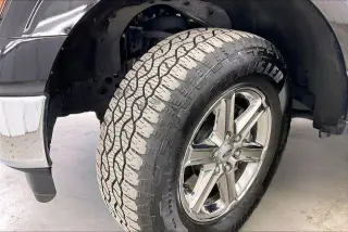 Ford F-150 2025 4x4 XLT 4 puertas SuperCrew 5.5 pies. SB