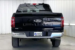 Ford F-150 2025 4x4 XLT 4 puertas SuperCrew 5.5 pies. SB