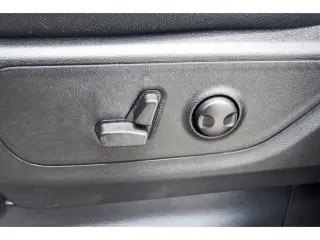 Ram 1500 2025 4x4 Big Horn 4 puertas Cabina Crew 5.6 pies. SB Pickup