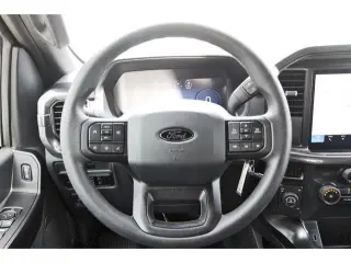 Ford F-150 2025 4x4 STX 4 puertas SuperCrew con caja de 5.5 pies