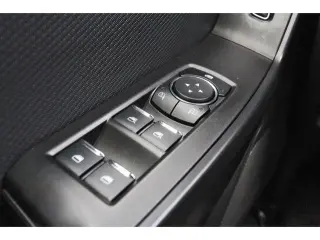 Ford F-150 2025 4x4 STX 4 puertas SuperCrew con caja de 5.5 pies