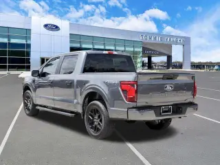 Ford F-150 2025 4x4 STX 4 puertas SuperCrew con caja de 5.5 pies