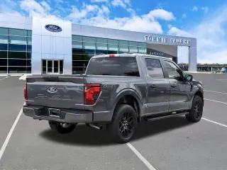 Ford F-150 2025 4x4 STX 4 puertas SuperCrew con caja de 5.5 pies