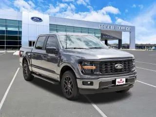 Ford F-150 2025 4x4 STX 4 puertas SuperCrew con caja de 5.5 pies