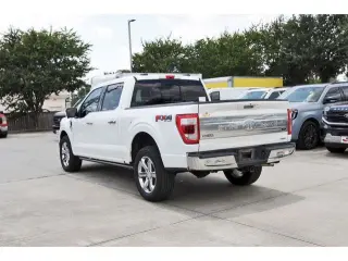 Ford F-150 2021 4x4 King Ranch 4 puertas SuperCrew 6.5 pies. SB