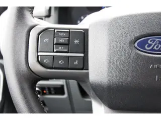 Ford F-150 2025 4x4 XLT 4 puertas SuperCrew 6.5 pies SB