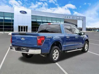 Ford F-150 2025 4x4 XLT 4 puertas SuperCrew 6.5 pies SB
