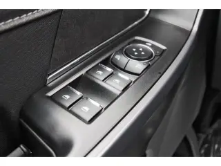 Ford F-150 2025 4x4 XLT 4 puertas SuperCrew 5.5 pies SB