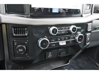 Ford F-150 2025 4x4 XLT 4 puertas SuperCrew 5.5 pies SB