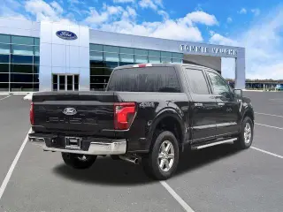 Ford F-150 2025 4x4 XLT 4 puertas SuperCrew 5.5 pies SB