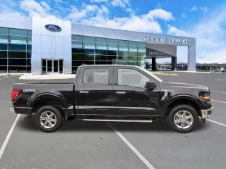 Ford F-150 2025 4x4 XLT 4 puertas SuperCrew 5.5 pies SB