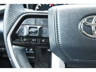 Toyota Tundra 2023 4x4 SR5 4 puertas CrewMax Cab Pickup SB