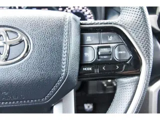 Toyota Tundra 2023 4x4 SR5 4 puertas CrewMax Cab Pickup SB
