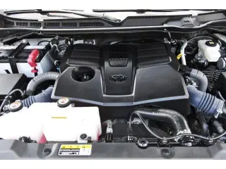 Toyota Tundra 2023 4x4 SR5 4 puertas CrewMax Cab Pickup SB