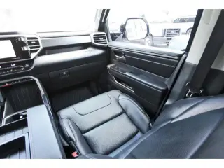 Toyota Tundra 2023 4x4 SR5 4 puertas CrewMax Cab Pickup SB