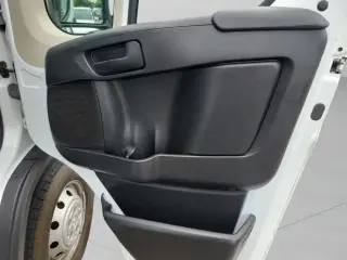 Furgoneta de carga Ram ProMaster 2021 3500 159 WB 3 puertas techo alto carrocería extendida