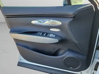 Genesis GV70 2025 AWD 2.5T Estándar 4 puertas SUV
