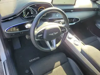 Genesis GV70 2025 AWD 2.5T Estándar 4 puertas SUV