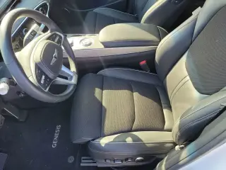 Genesis GV70 2025 AWD 2.5T Estándar 4 puertas SUV