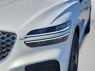 Genesis GV70 2025 AWD 2.5T Estándar 4 puertas SUV