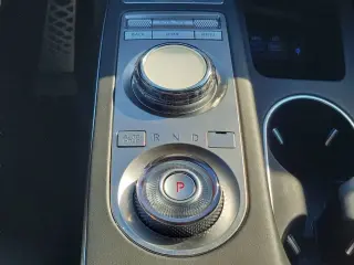 Genesis GV70 2025 AWD 2.5T Estándar 4 puertas SUV