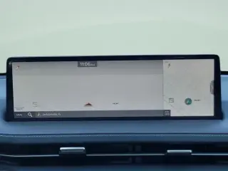 Genesis GV70 2025 AWD 2.5T Estándar 4 puertas SUV