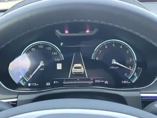 Genesis GV70 2025 AWD 2.5T Estándar 4 puertas SUV