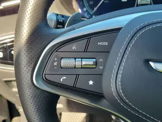 Genesis GV70 2025 AWD 2.5T Estándar 4 puertas SUV