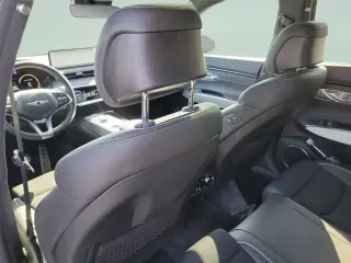 Genesis GV70 2025 AWD 2.5T Estándar 4 puertas SUV