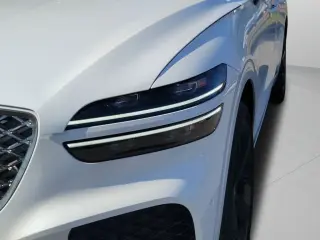 Genesis GV70 2025 AWD 2.5T Estándar 4 puertas SUV