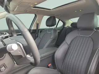 Genesis G70 2026 2.5T Prestigio 4 puertas Sedan