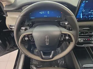 Lincoln Corsair 2025 AWD Premiere 4dr SUV