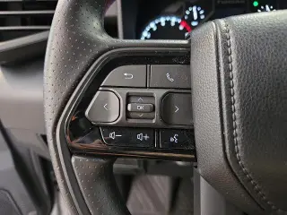 Toyota Tundra 2024 4x4 SR 4 puertas CrewMax Cab Pickup SB